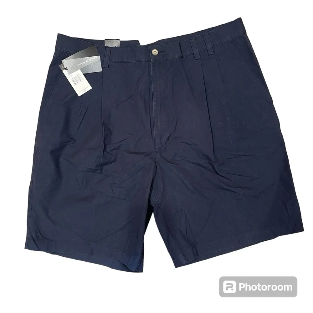 NWT Greg Norman Men’s Black Pleated Golf Shorts Size 38 Cotton
